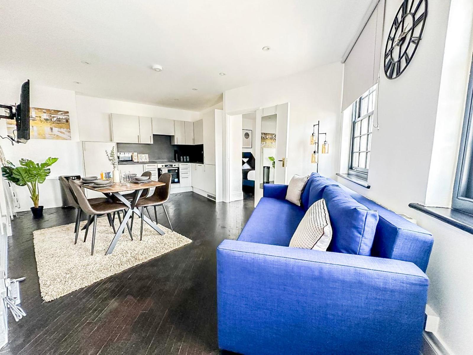 1-Bedroom Apartments In Shoreditch, Old Street, Hoxton Лондон Экстерьер фото