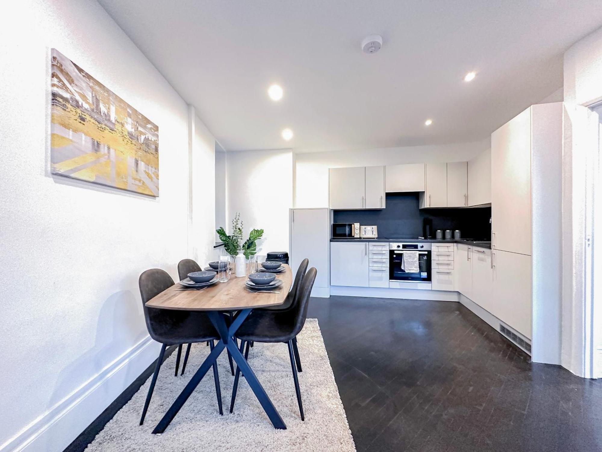 1-Bedroom Apartments In Shoreditch, Old Street, Hoxton Лондон Экстерьер фото