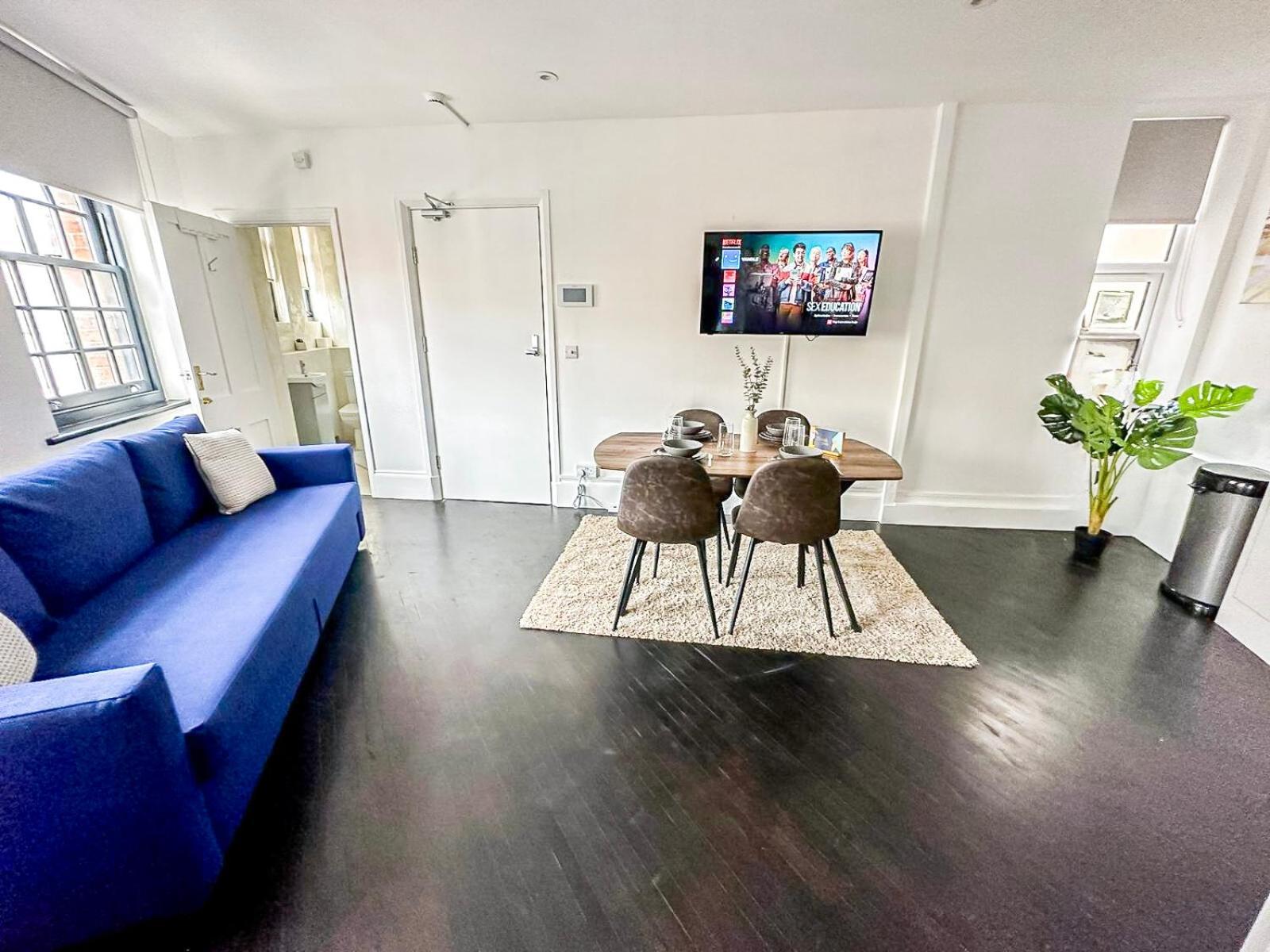 1-Bedroom Apartments In Shoreditch, Old Street, Hoxton Лондон Экстерьер фото